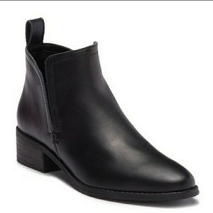 Dolce Vita Ankle Booties NWOB